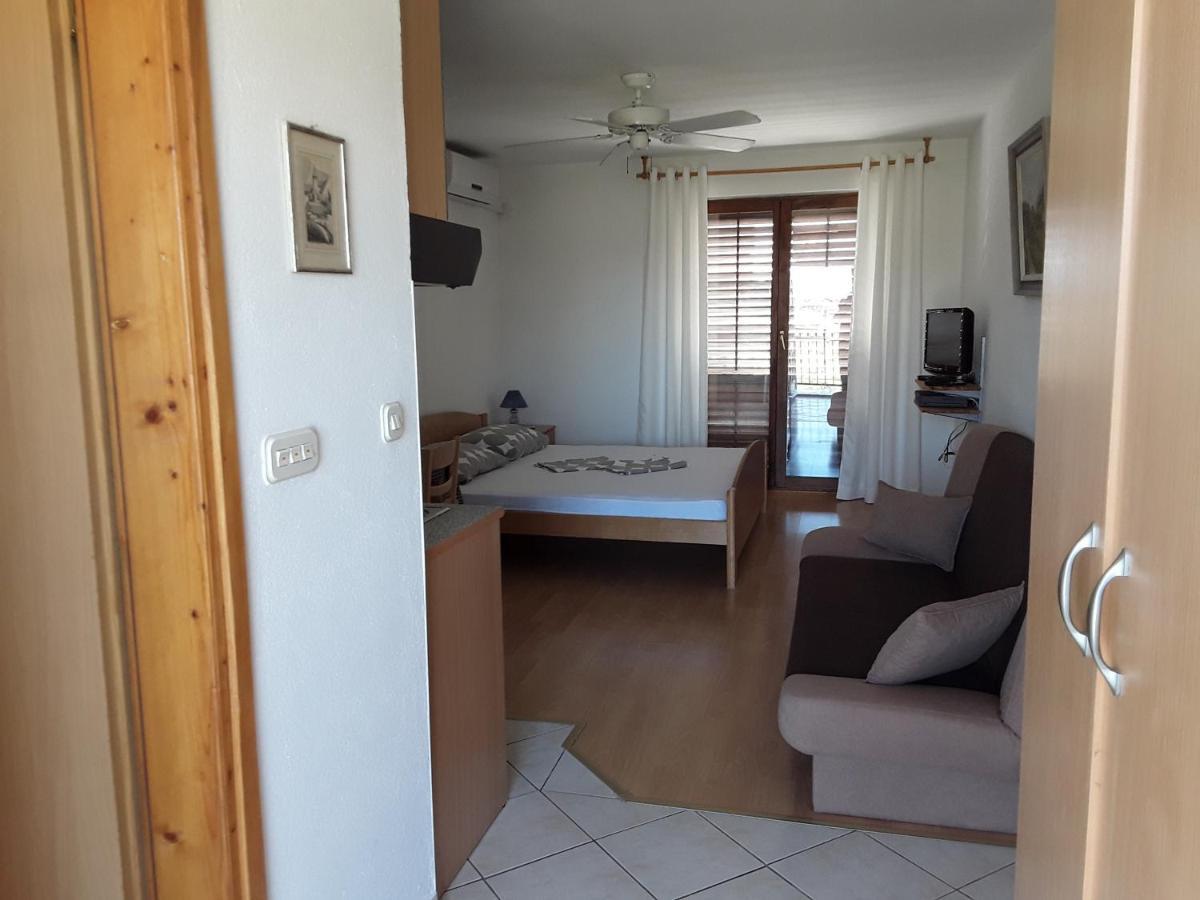 Zaton Apartmani M. Ilesh Экстерьер фото
